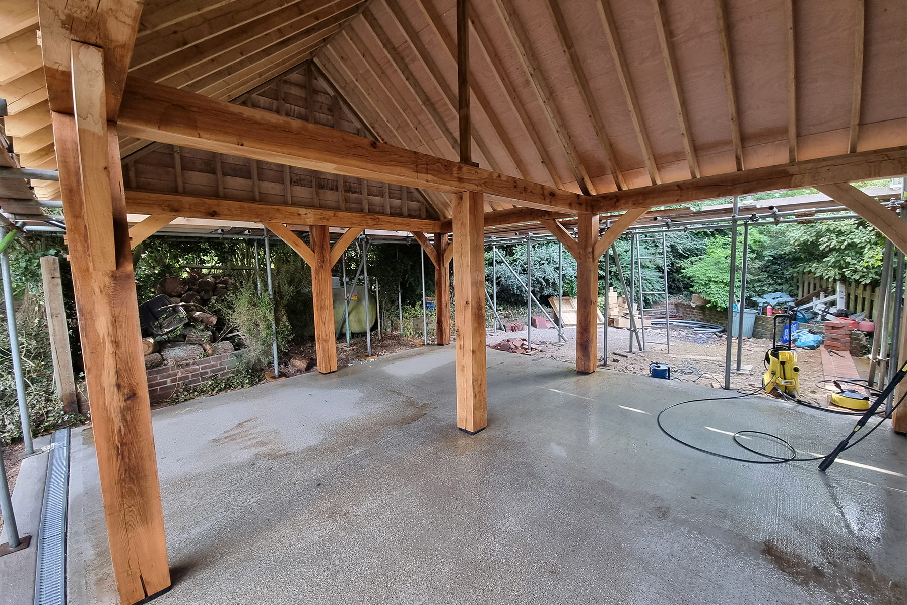Home 5 Double Oak Framed Garage Hero